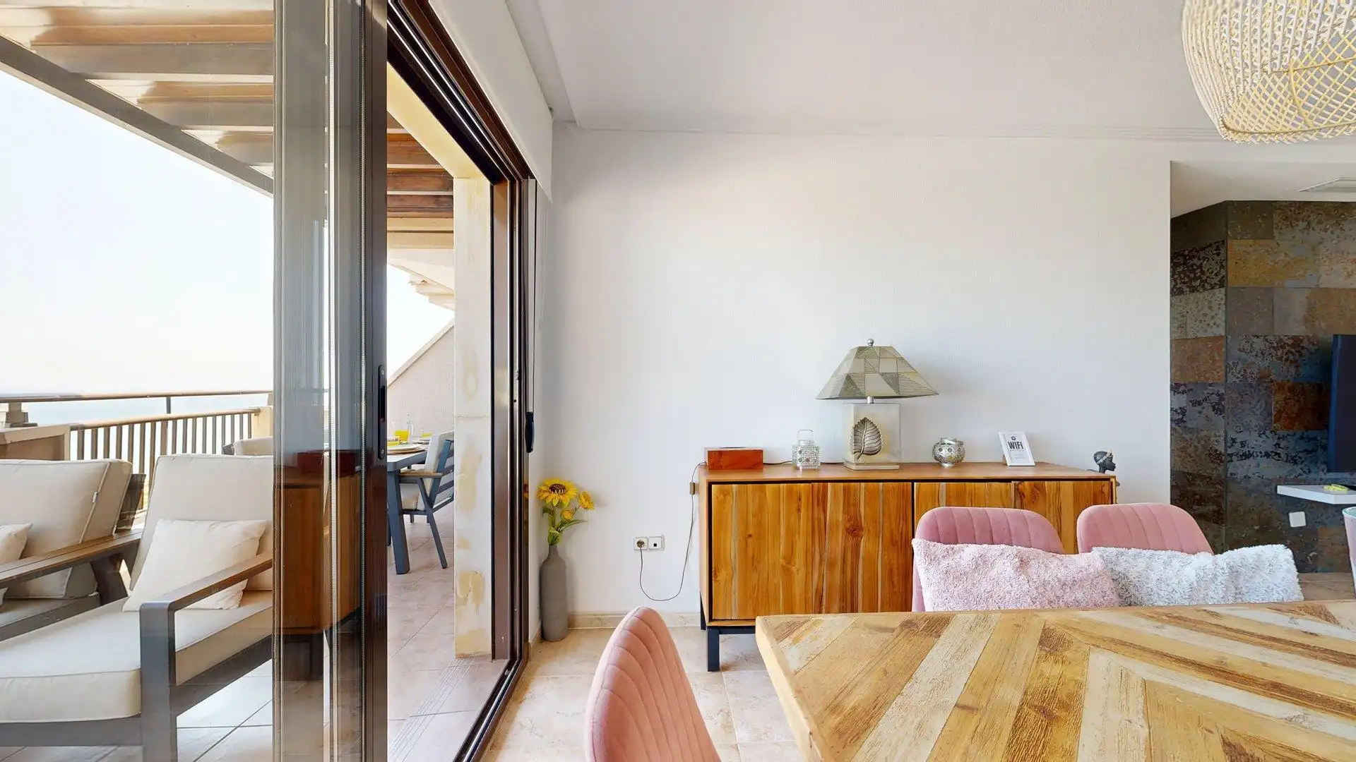 Comedor de Apartamento de alquiler en Elche / Elx con Aire acondicionado, Calefacción y Jardín privado