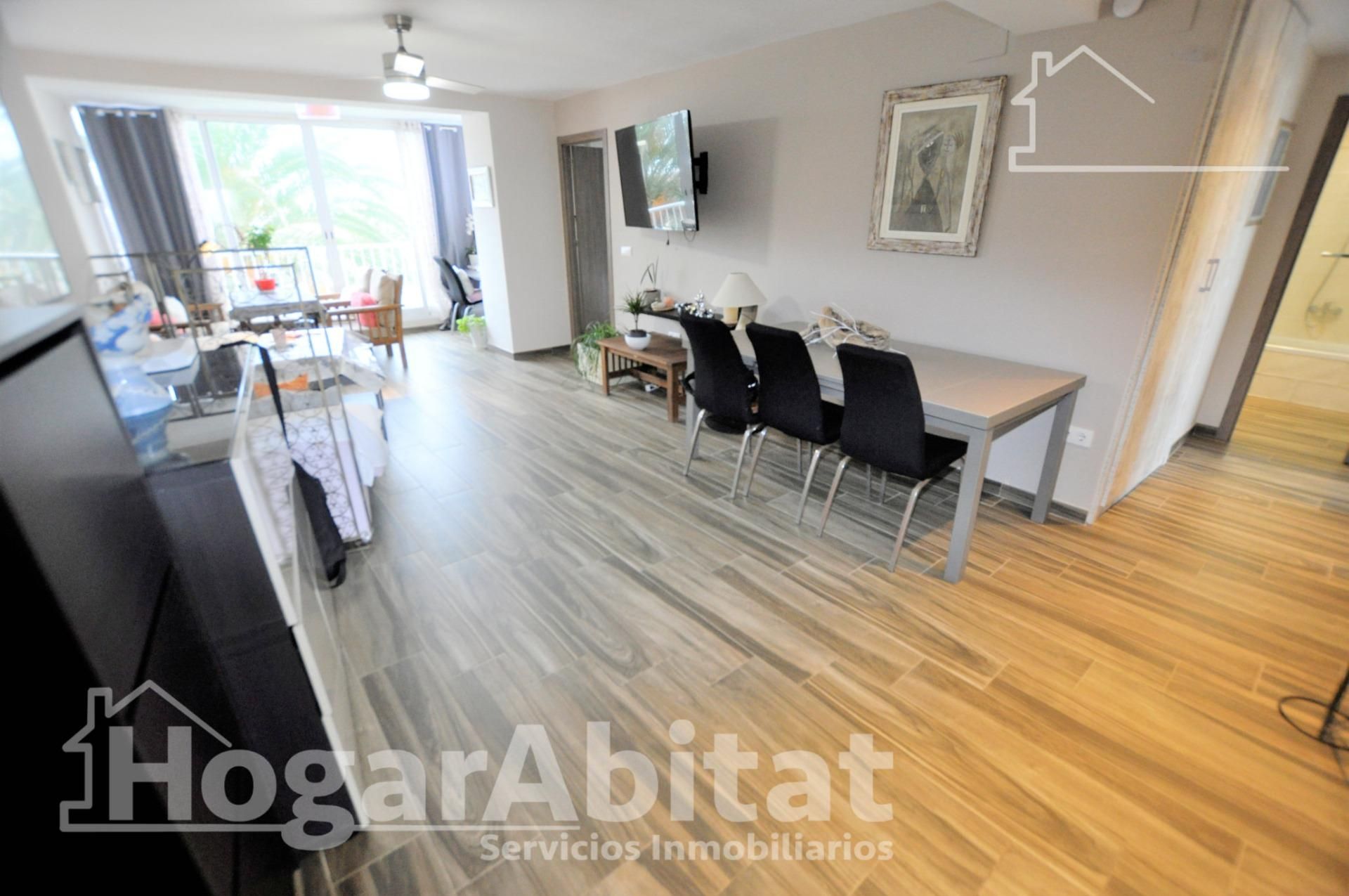 Living room of Flat for sale in  Valencia Capital  with Private garden and Community pool