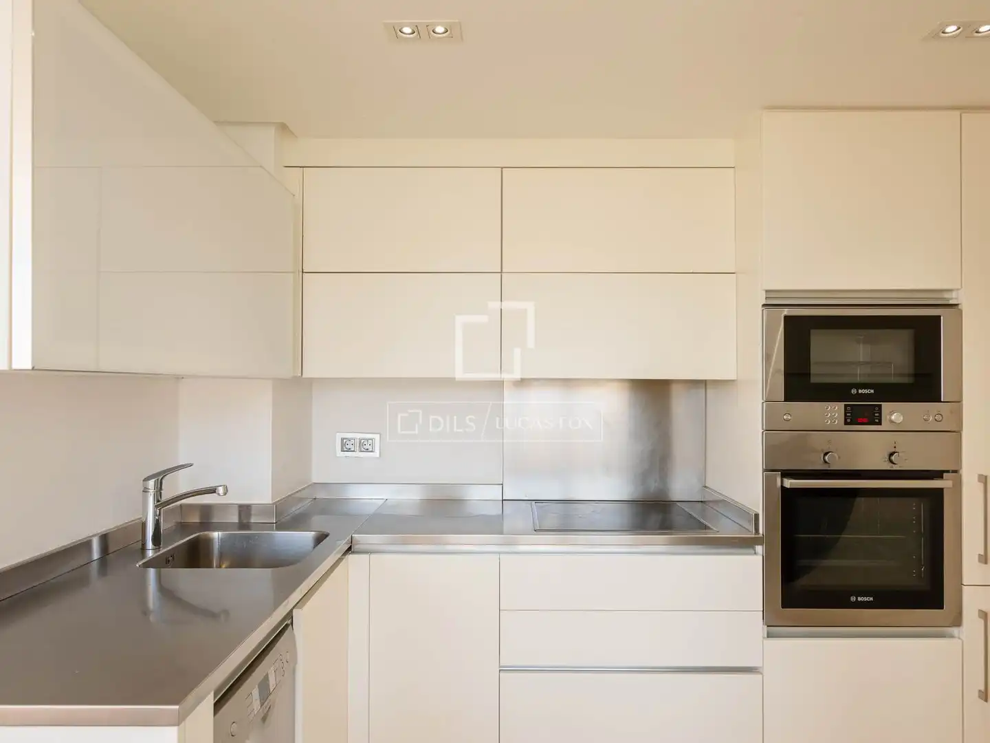 Kitchen of Flat for sale in Eivissa  with Air Conditioner, Swimming Pool and Furnished