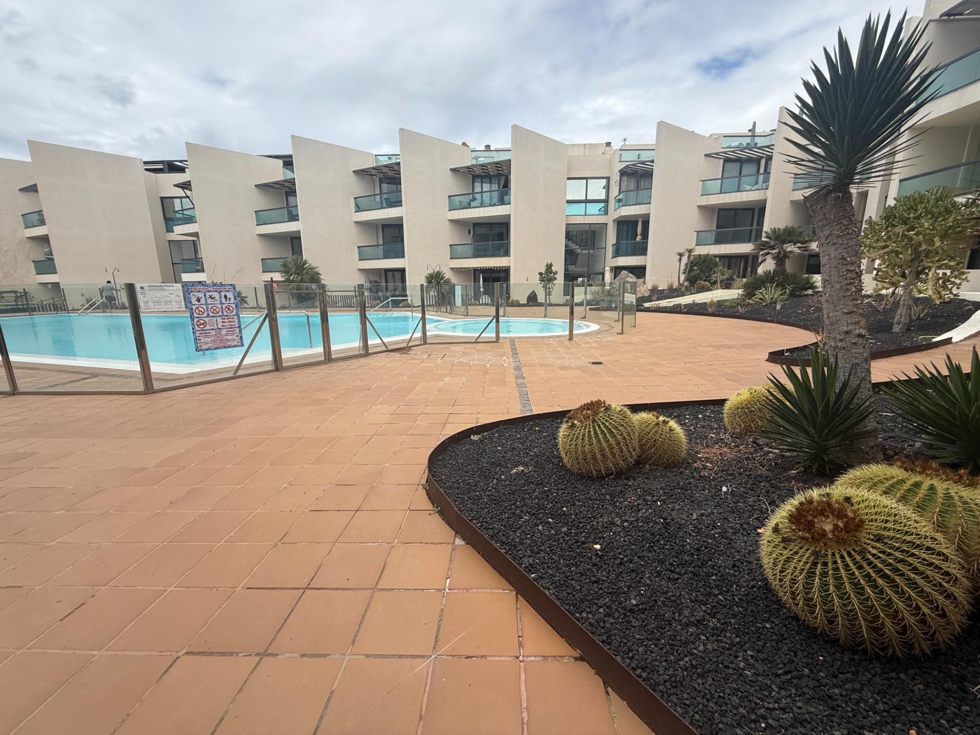 Terrassa de Apartament en venda en La Oliva amb Terrassa, Balcó i Piscina comunitària