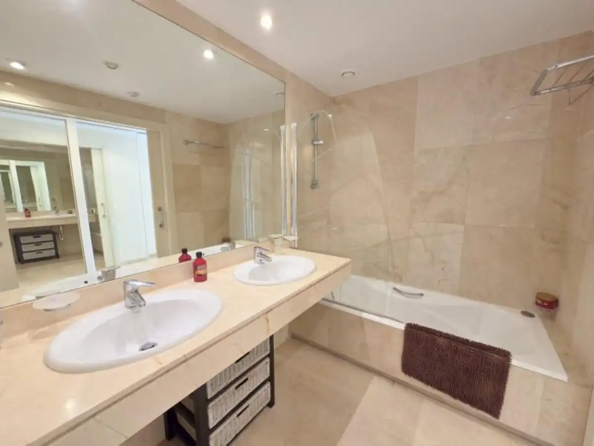 Appartement compact avec piscine à vendre à La Duquesa, imagen 16
