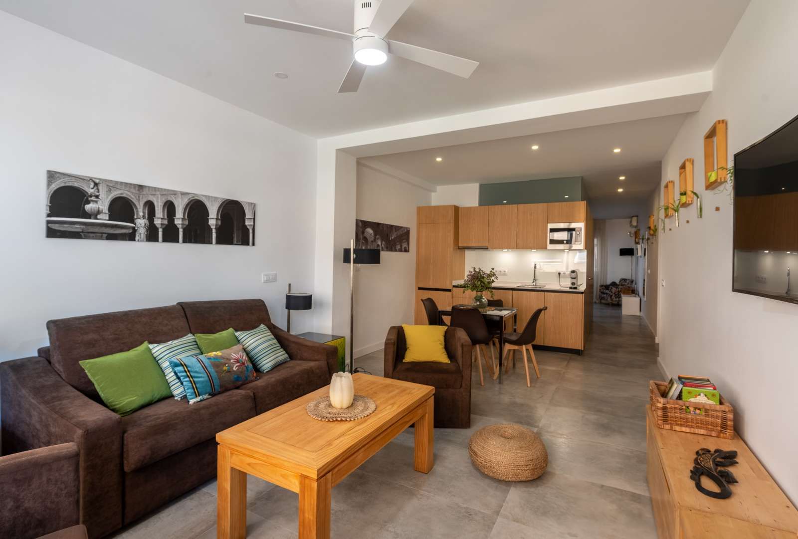 Sala de estar de Estudio para compartir en  Sevilla Capital con Aire acondicionado y Terraza