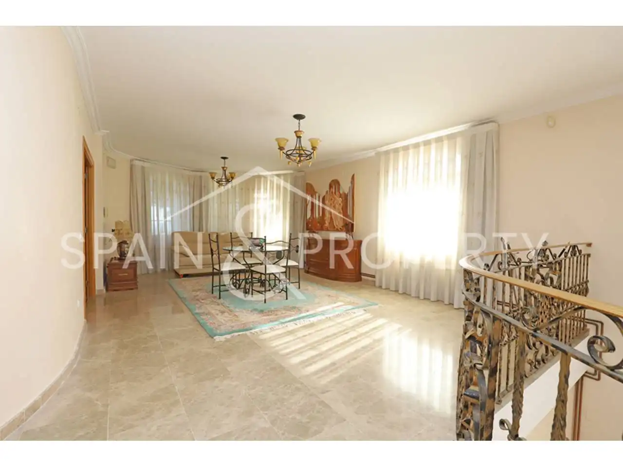 Sala de estar de Casa o chalet en venta en Turís con Aire acondicionado, Calefacción y Jardín privado