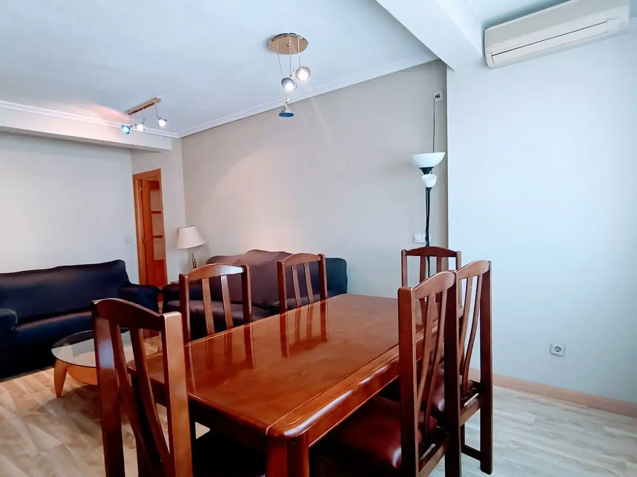 Comedor de Piso de alquiler en Madrid con Aire acondicionado, Calefacción y Amueblado