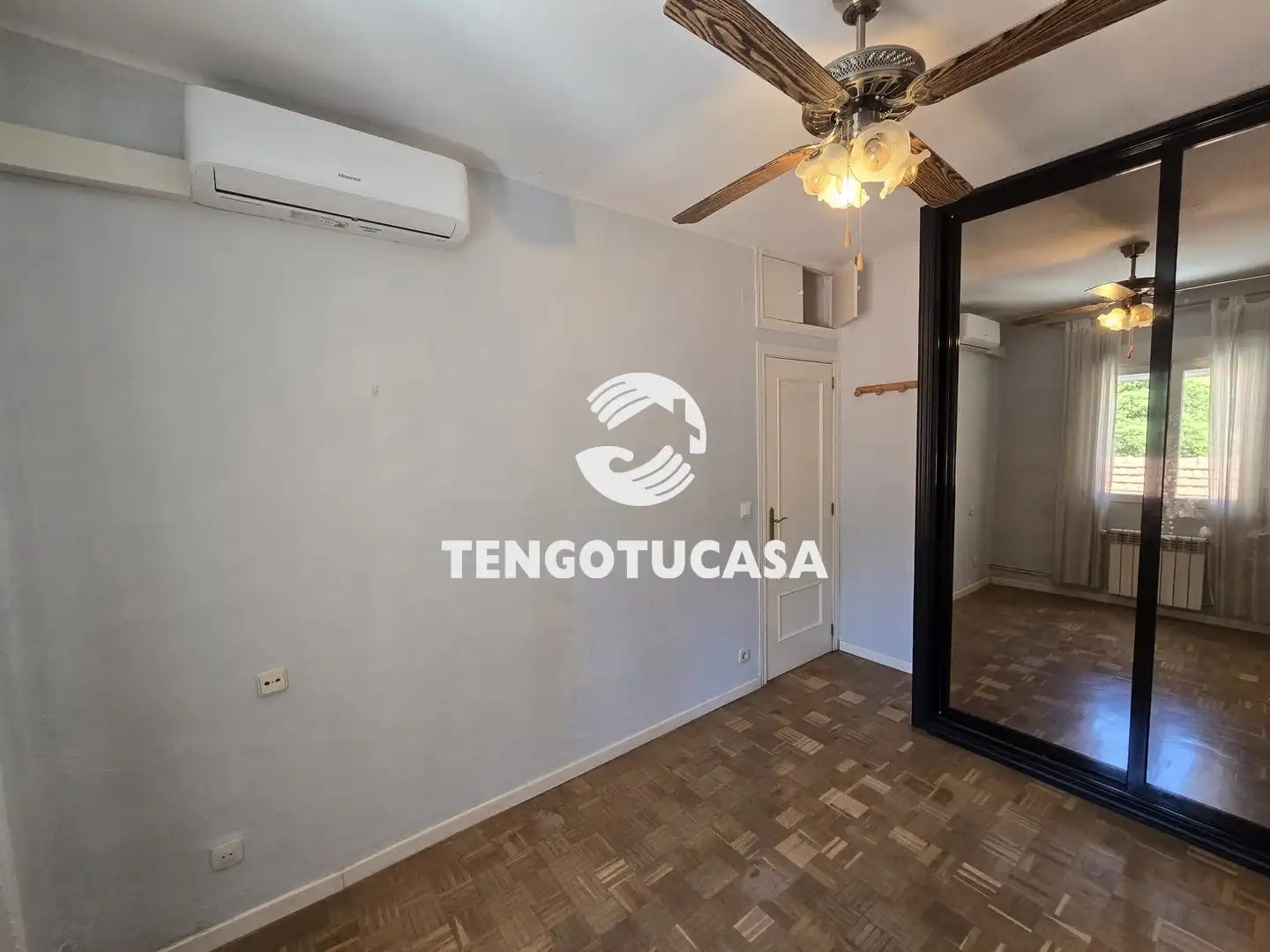 Bedroom of Flat for sale in Madrid  with Air Conditioner, Heating and Parquet flooring