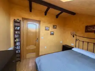 Habitación de Dúplex en venta en León Capital  con Calefacción, Parquet y Terraza