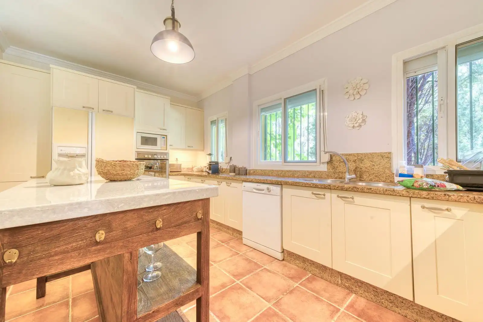 Kitchen of Houses for rent in Marbella  with Air Conditioner, Private garden and Swimming Pool
