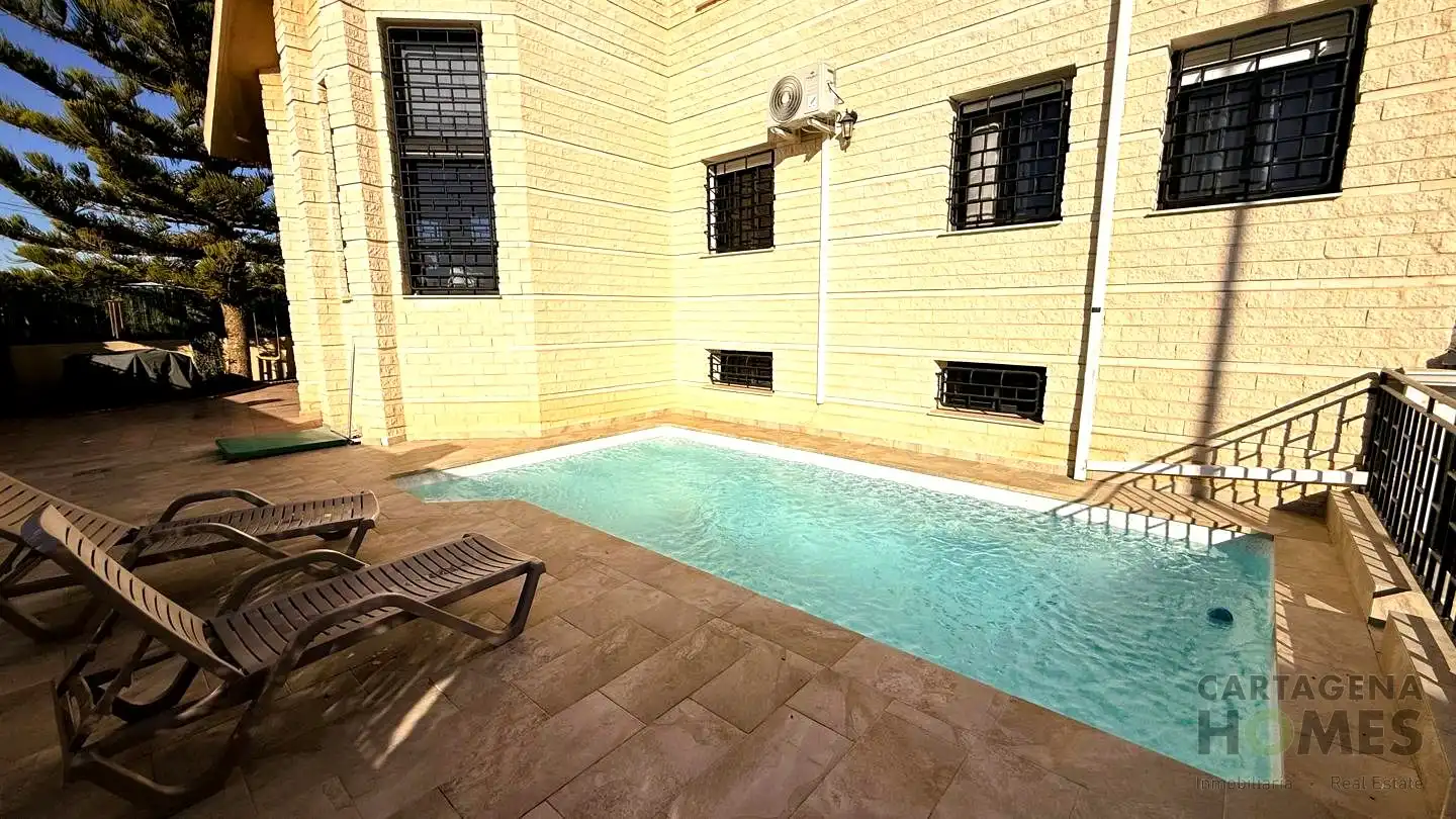 Piscina de Casa adosada en venta en Cartagena con Aire acondicionado, Jardín privado y Parquet