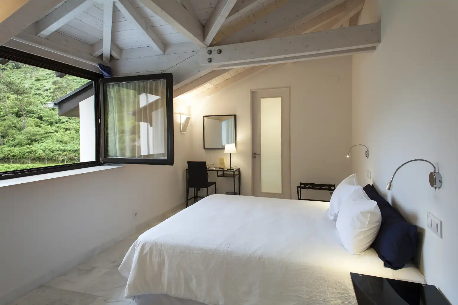 Edificio en venta en Luarca - Camino de Portizuelo, Valdés - Luarca