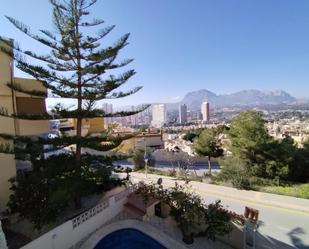 Exterior view of Single-family semi-detached for sale in Benidorm  with Air Conditioner, Heating and Terrace