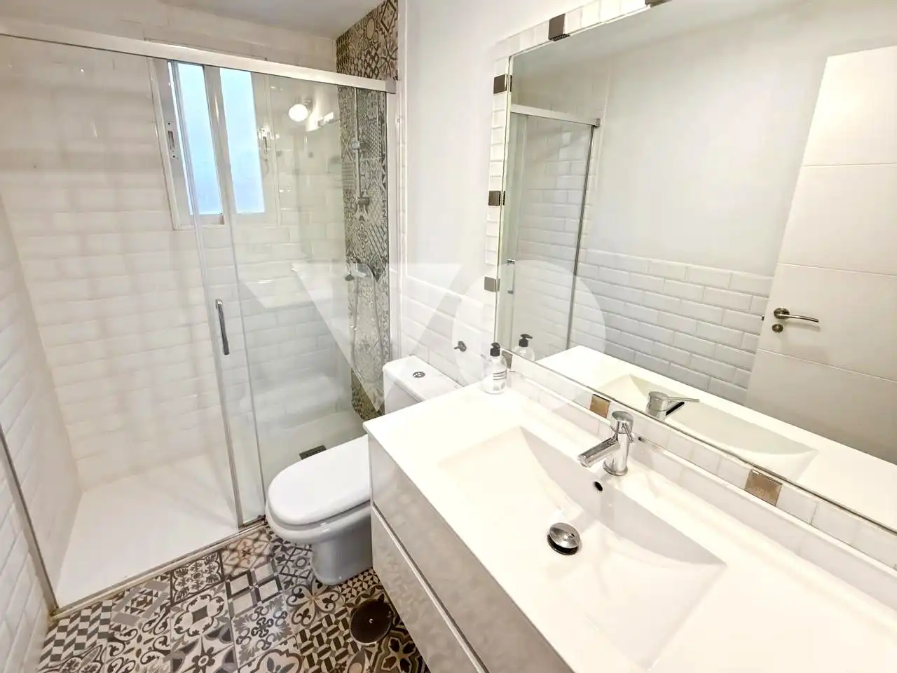 Bathroom of Attic for sale in Madrid  with Air Conditioner, Heating and Terrace