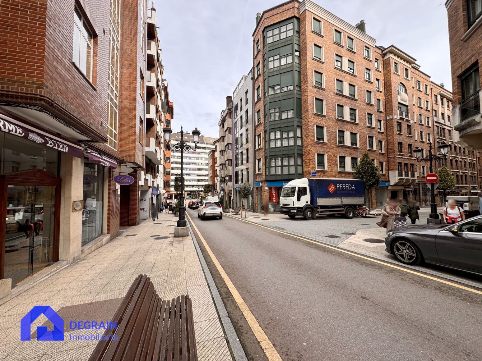 Außenansicht von Wohnung zum Verkauf in Oviedo 