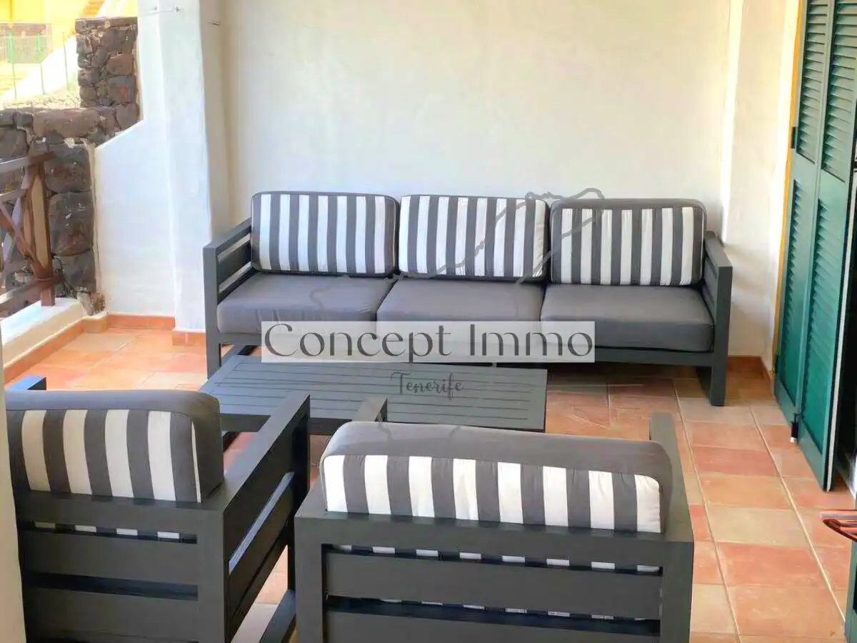 Terraza de Piso en venta en Arona con Terraza, Alarma y Piscina comunitaria