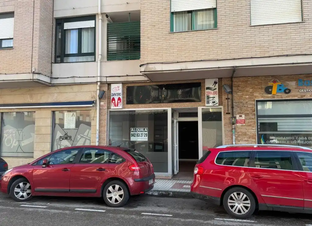 Commercial properties for rent in Los Corrales de Buelna 