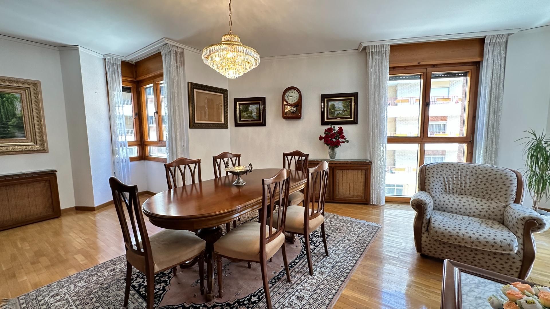 Comedor de Piso en venta en Soria Capital  con Calefacción y Parquet