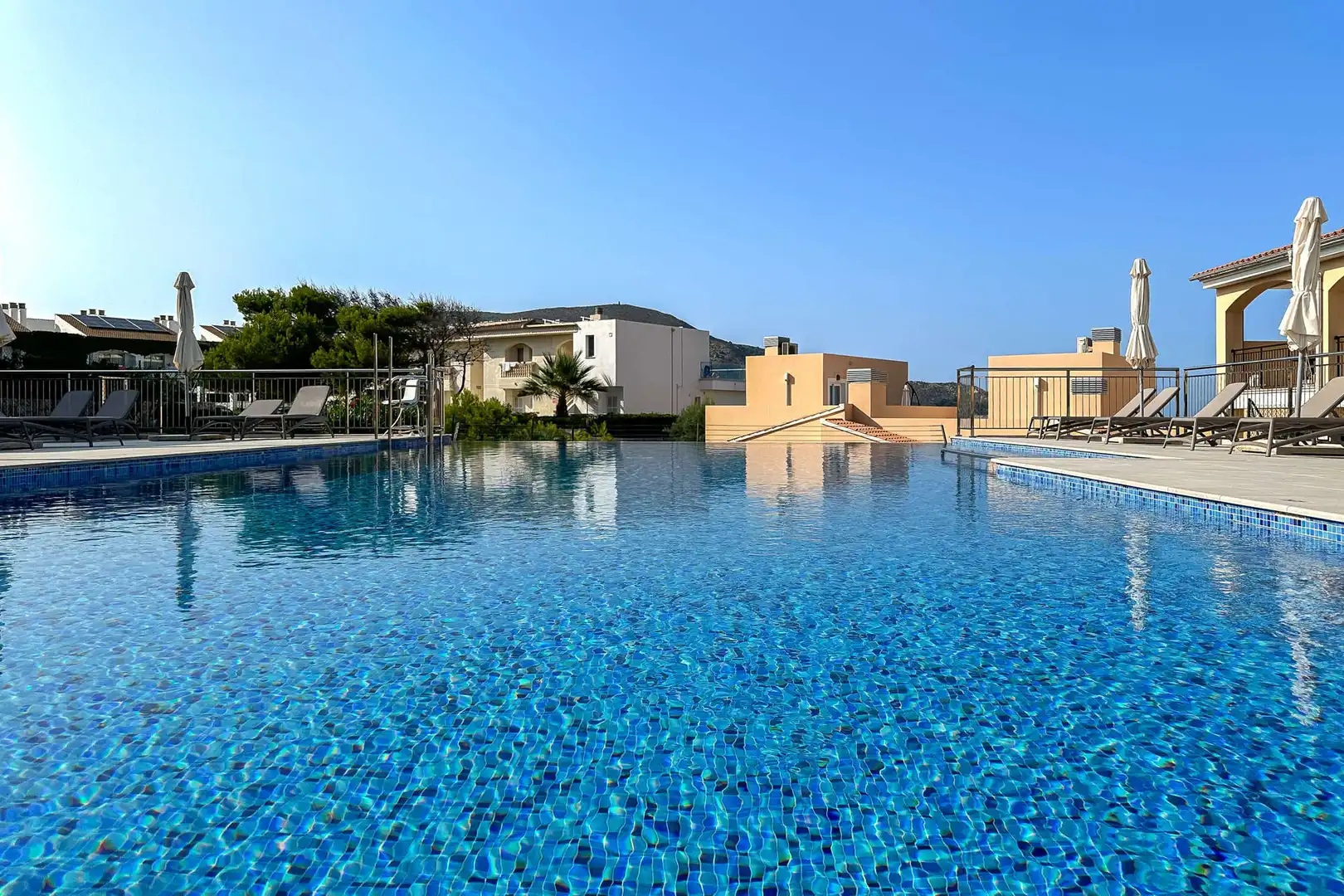 Piscina de Casa adosada en venda en Capdepera amb Aire condicionat, Terrassa i Moblat