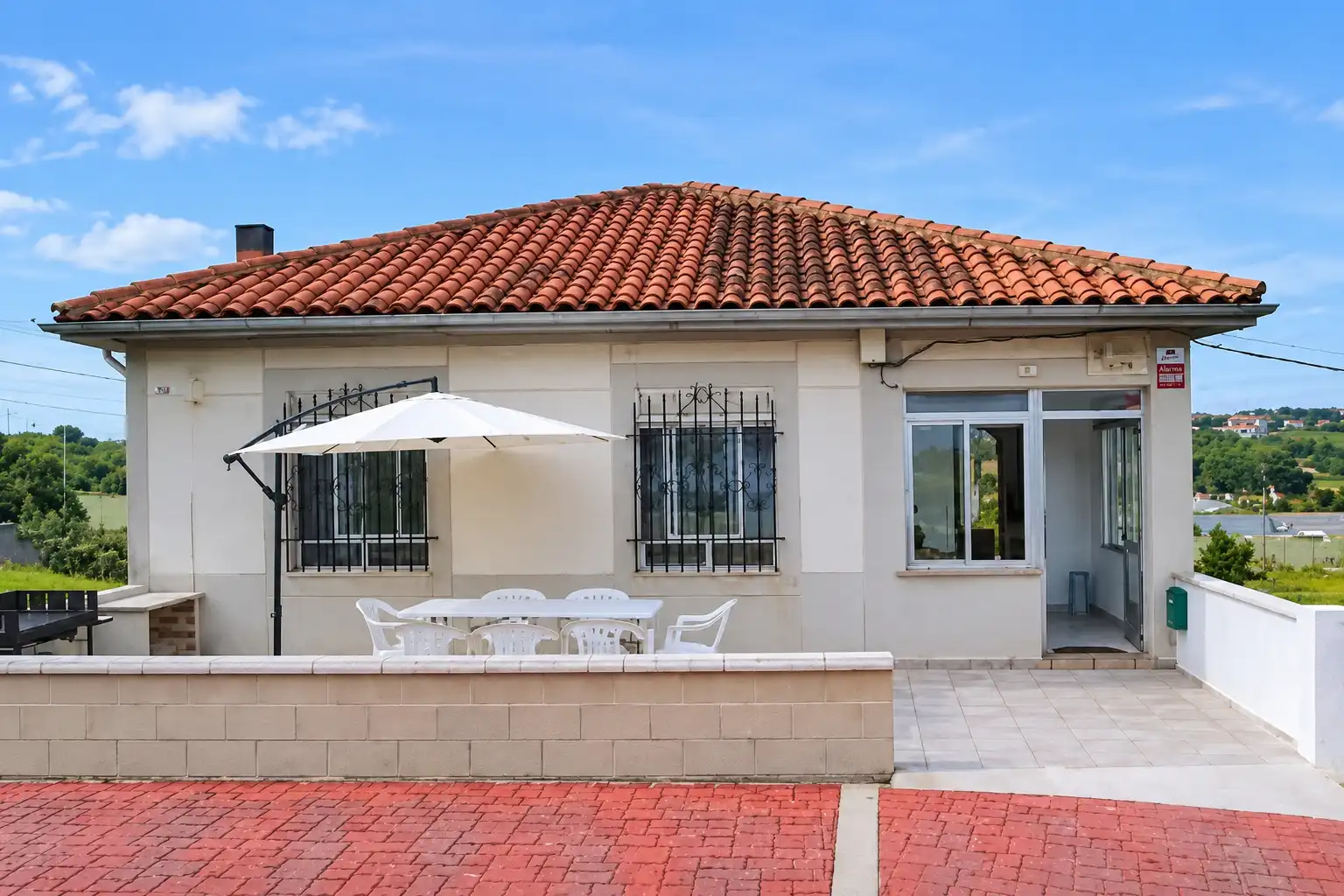 Exterior view of Houses for rent in Camargo  with Heating, Terrace and Furnished