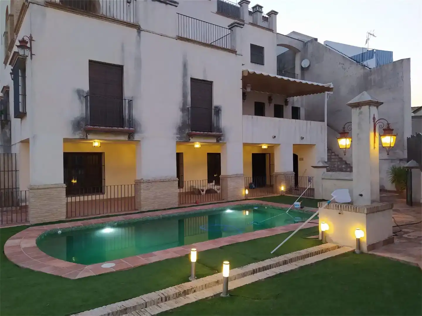 Piscina de Local en venta en Castilblanco de los Arroyos con Aire acondicionado, Parquet y Amueblado