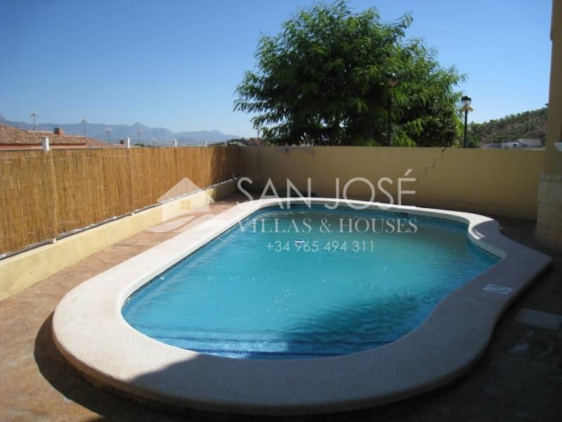 Piscina de Casa o xalet en venda en Aspe amb Aire condicionat, Jardí privat i Terrassa