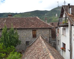 Vista exterior de Casa o xalet en venda en Ansó amb Traster, Moblat i Balcó