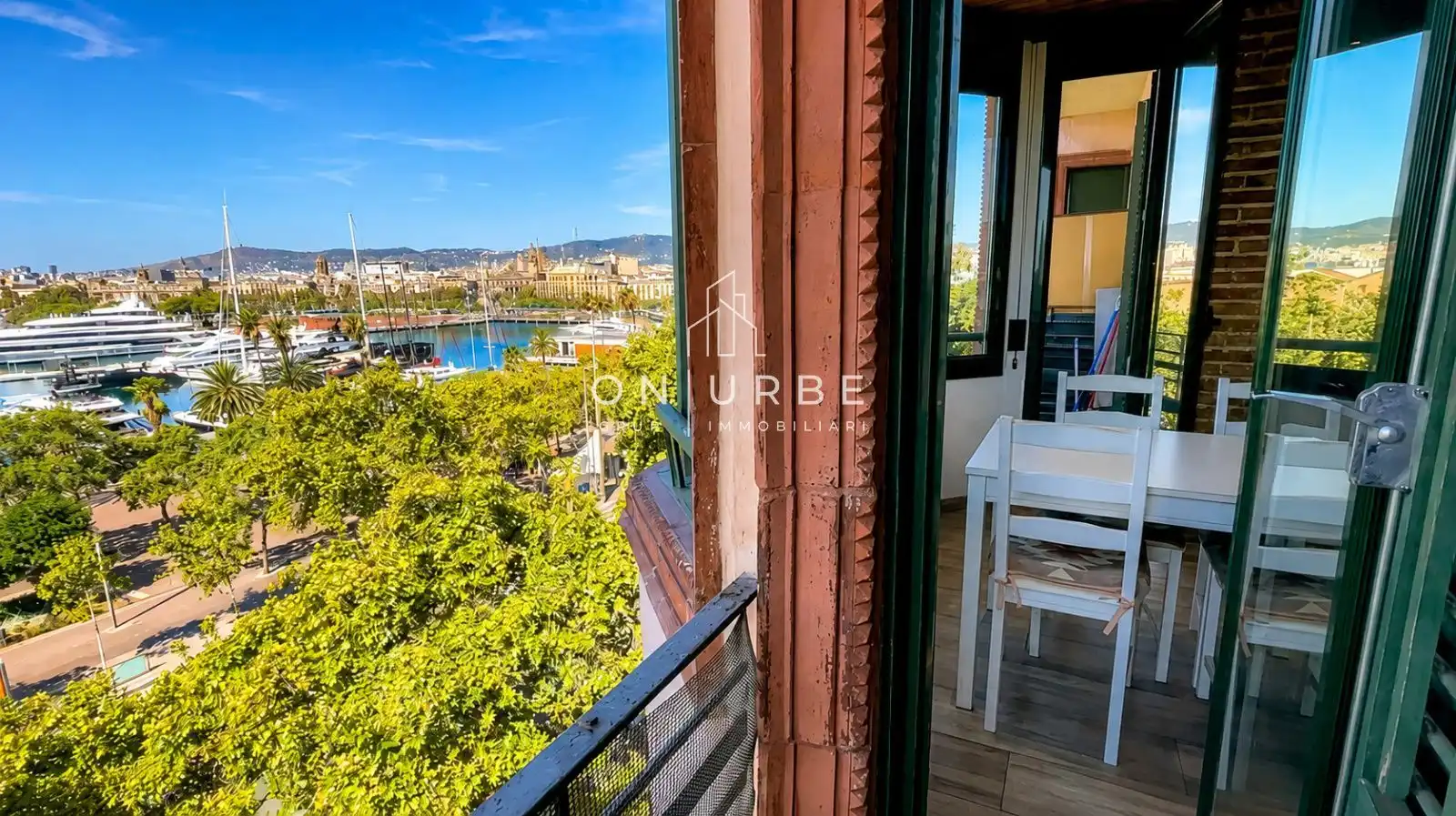 Piso con terraza en venta en Joan de Borbo Comte Barce, imagen 7