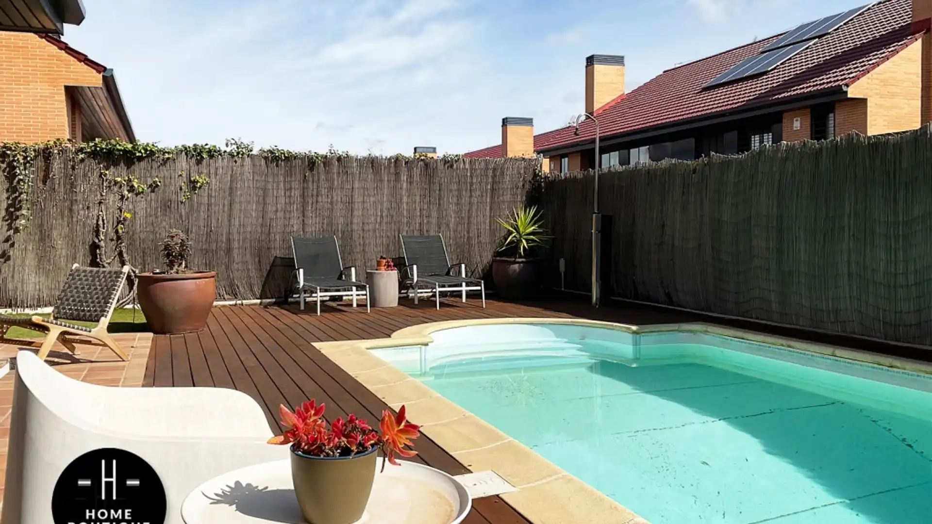 Swimming pool of Houses for sale in Paracuellos de Jarama  with Air Conditioner and Swimming Pool