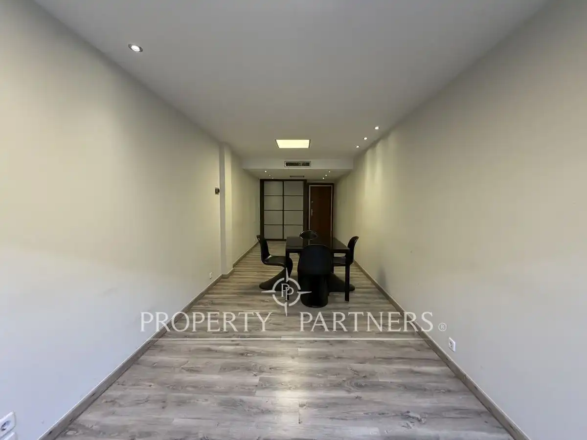 Office for rent in Madrid  with Heating and Furnished