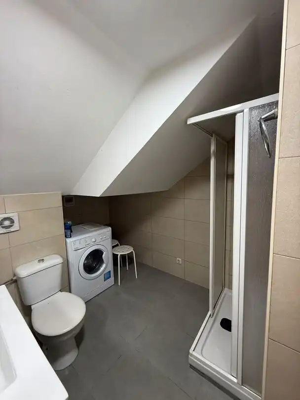 Badezimmer von Wohnung zur Miete in Sopela mit Privatgarten und Schwimmbad