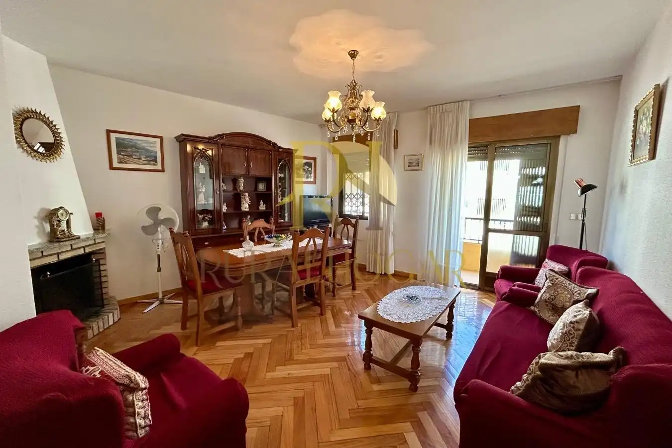 Sala de estar de Casa adosada en venta en Vilamartín de Valdeorras con Terraza