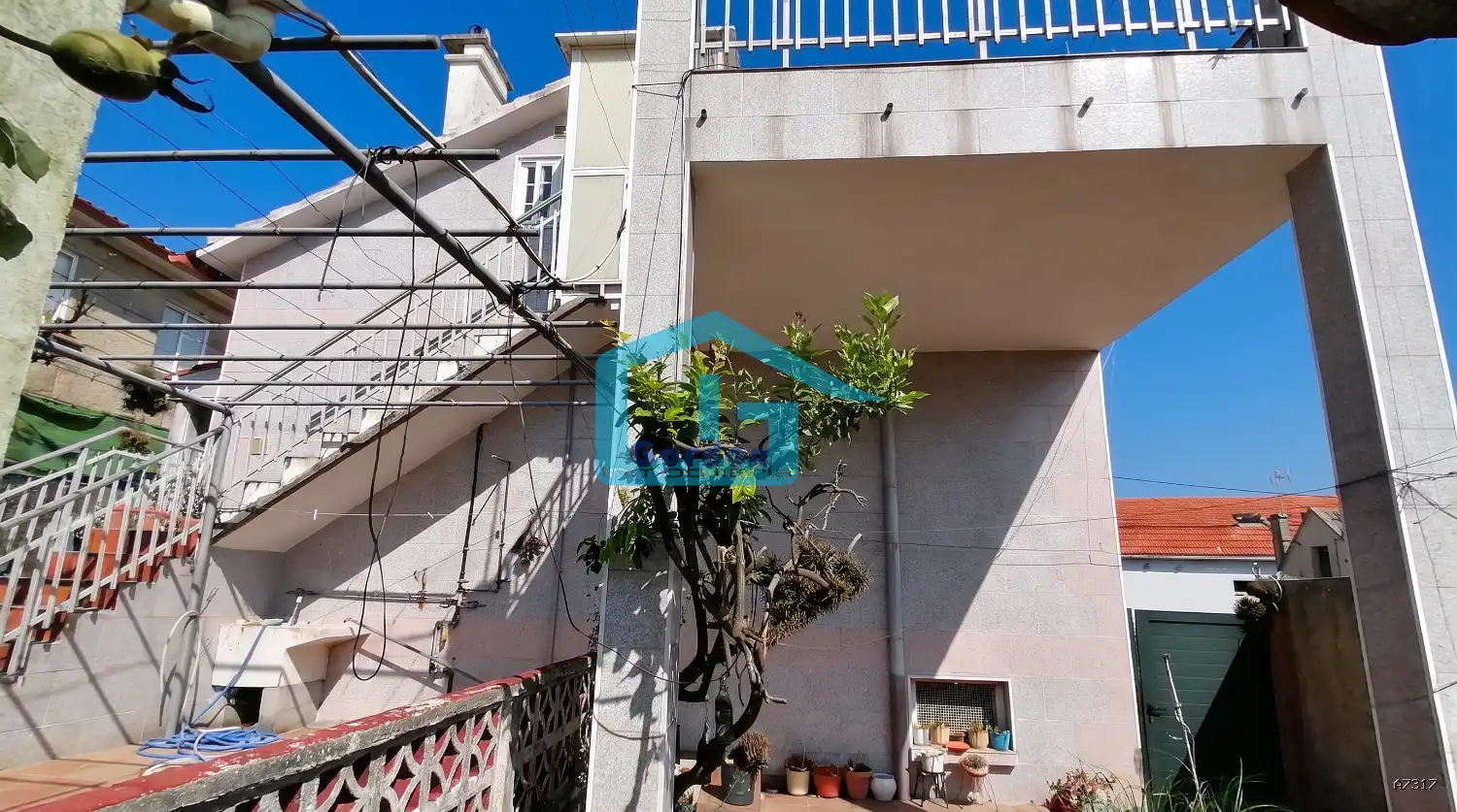 Vista exterior de Casa o xalet en venda en Sanxenxo amb Calefacció, Terrassa i Traster