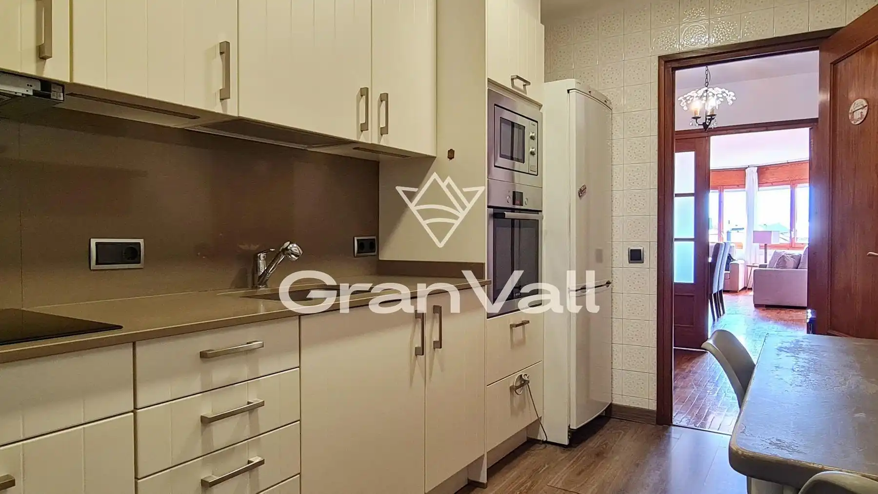Cuina de Apartament en venda en Puigcerdà amb Calefacció, Parquet i Terrassa