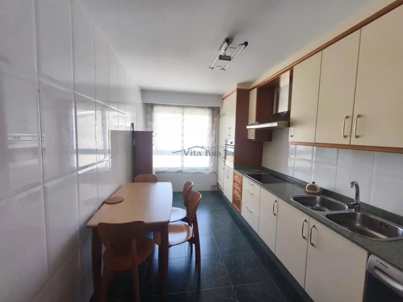 Küche von Wohnung zur Miete in Ourense Capital  mit Heizung, Parkett und Möbliert