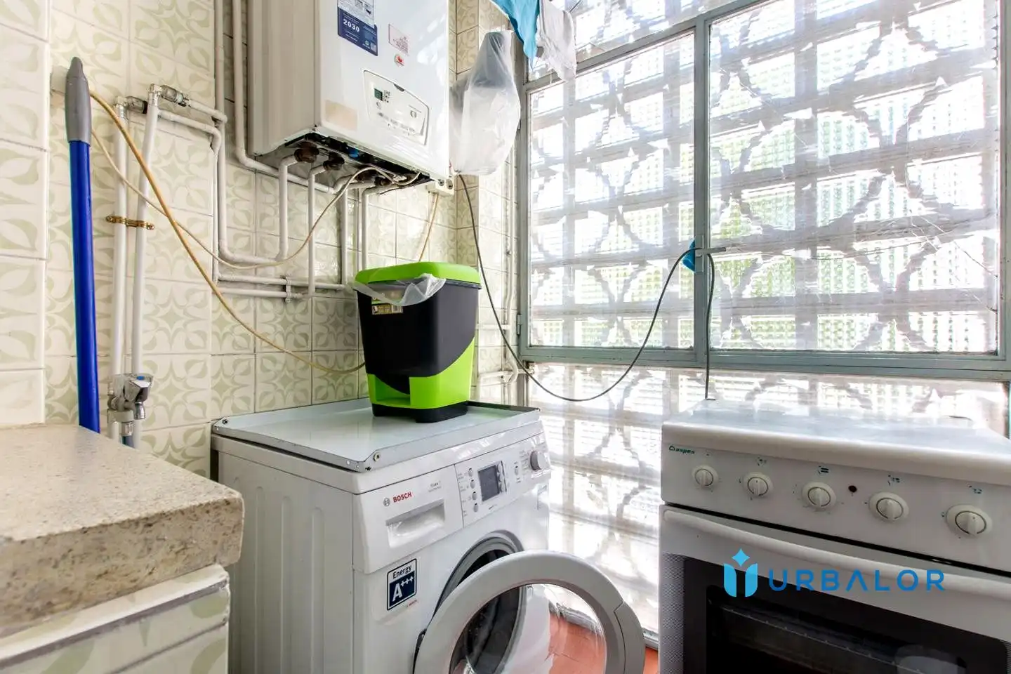 Kitchen of Flat for sale in Alcorcón  with Air Conditioner, Heating and Parquet flooring