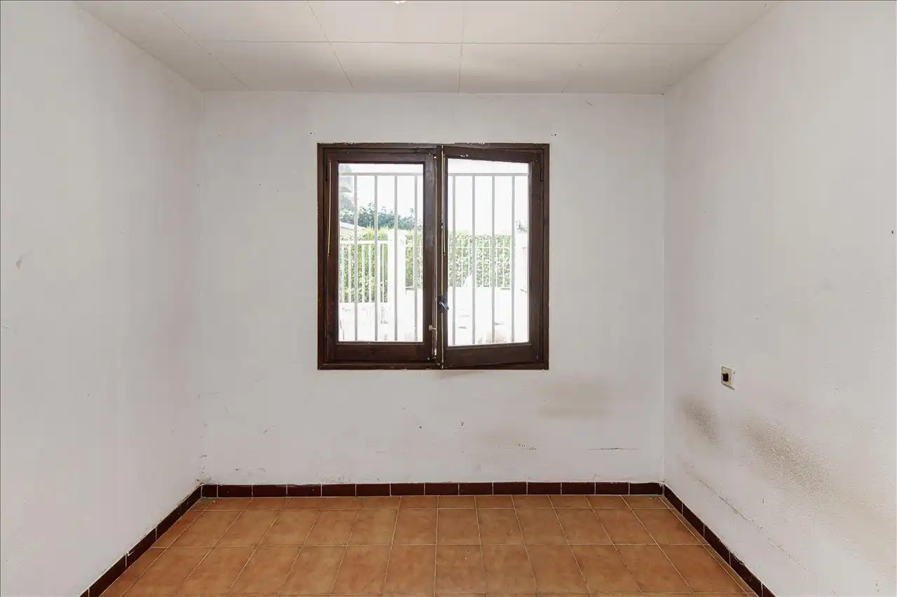 Casa aparellada amb piscina en venda a De La Illeta, imagen 5