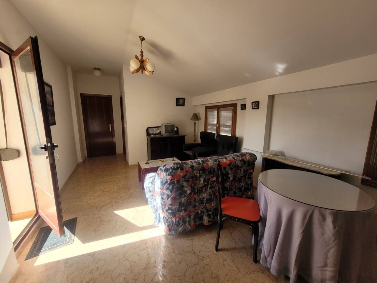 Sala d'estar de Àtic en venda en Baza amb Aire condicionat i Terrassa