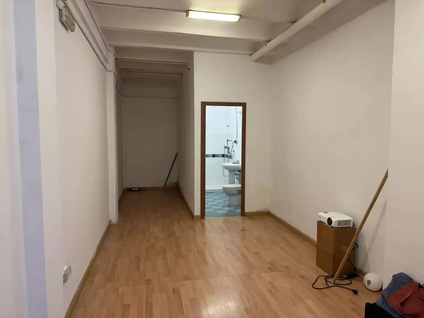 Local comercial de lloguer a Eixample Sud – Migdia, imagen 4