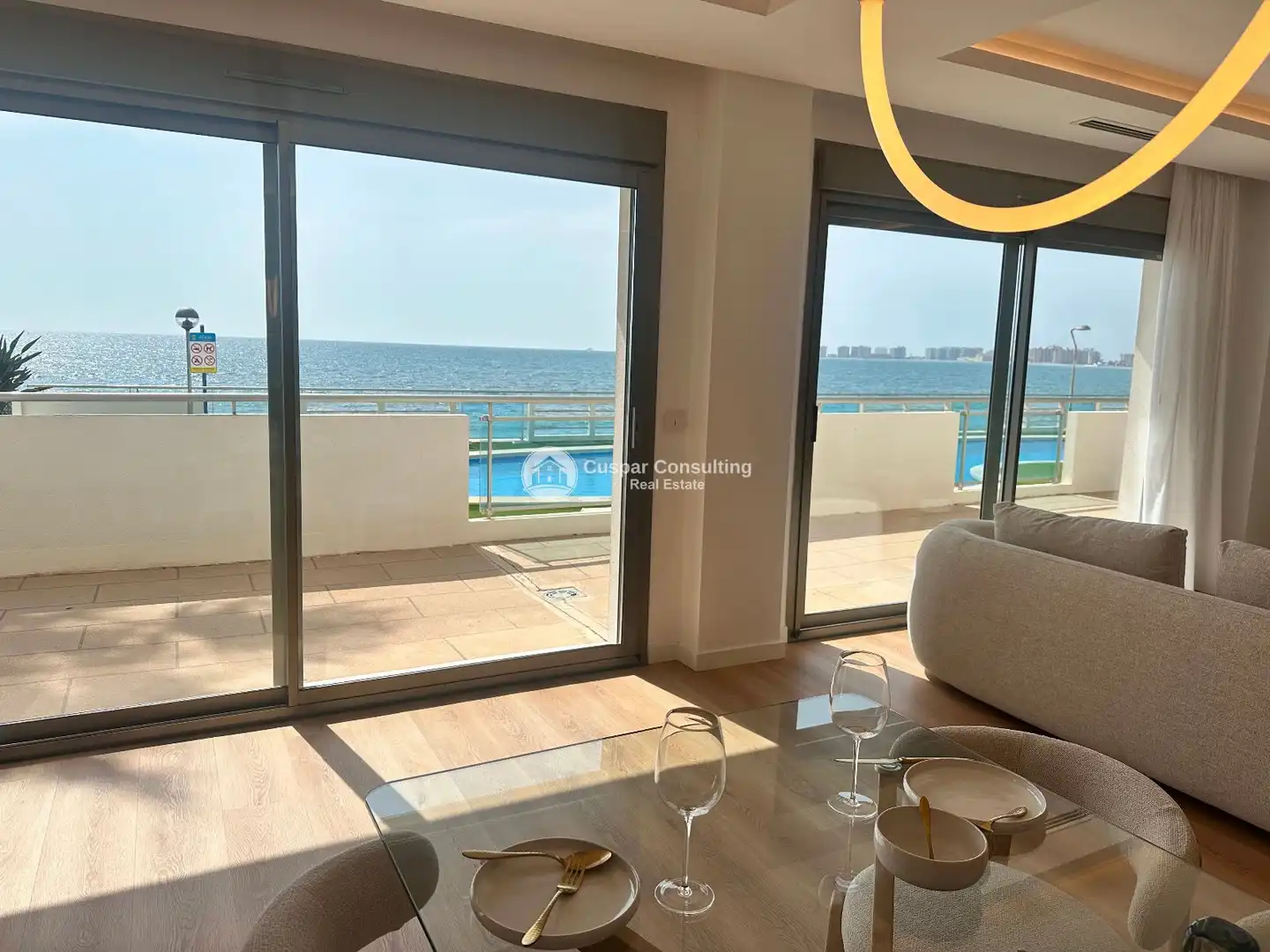 Apartamento con terraza en venta en Gran via de la Manga, imagen 2