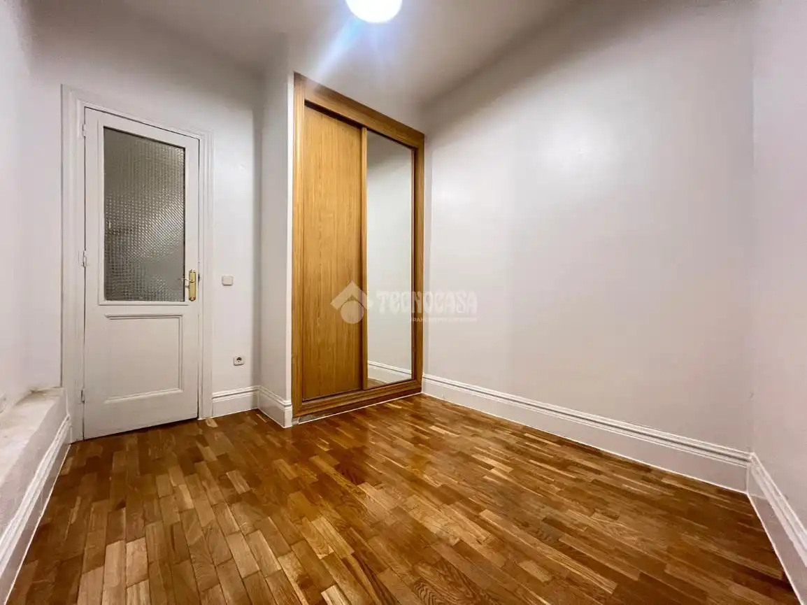 Bedroom of Flat for sale in Madrid  with Heating