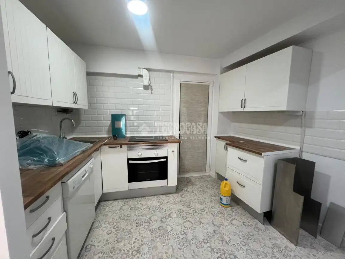 Kitchen of Flat for sale in Zaragoza  with Heating and Terrace