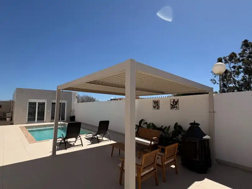 Terraza de Casa o chalet en venta en Almería con Aire acondicionado, Calefacción y Jardín privado