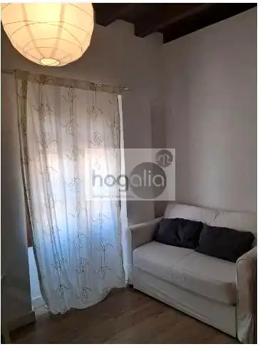 Study for rent in Feria