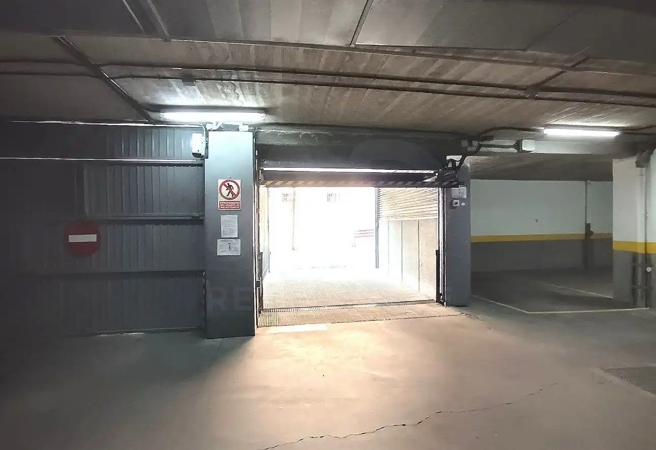 Aparcament de Garatge en venda en Madrid