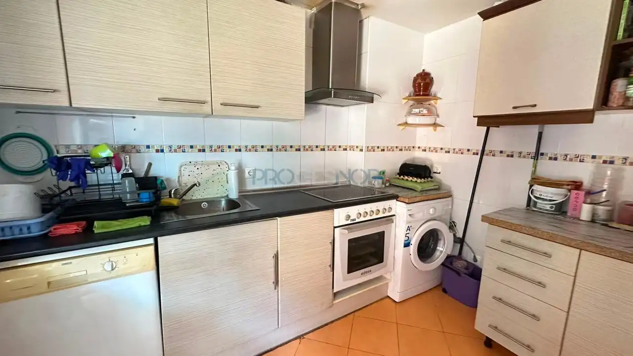 Cocina de Piso en venta en San Andrés del Rabanedo con Calefacción, Terraza y Trastero