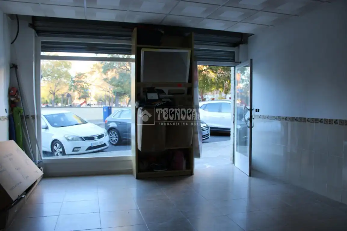Local comercial en venda a Calle Matilde de la Torre, imagen 4