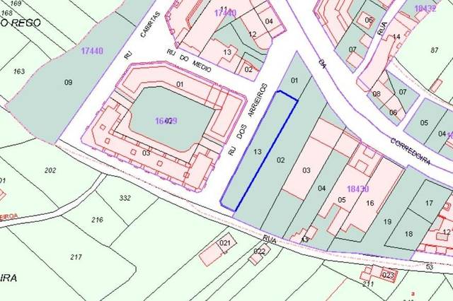Terreno residencial en Venta en Calle de los Arrieiros en Lalín