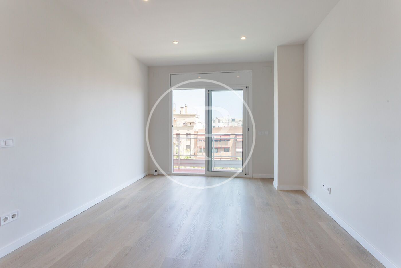 Living room of Flat for sale in  Barcelona Capital  with Air Conditioner, Heating and Terrace