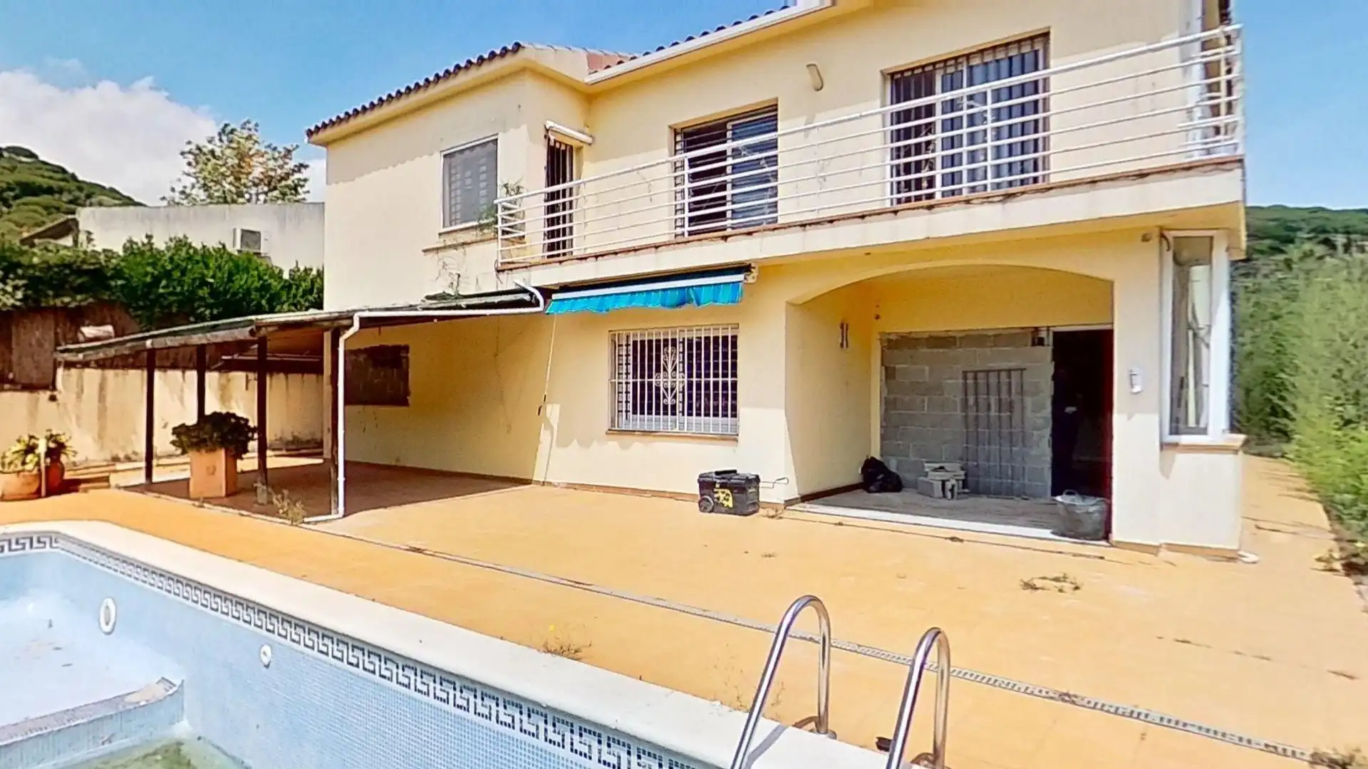 Außenansicht von Haus oder Chalet zum Verkauf in Cabrera de Mar mit Heizung, Privatgarten und Terrasse