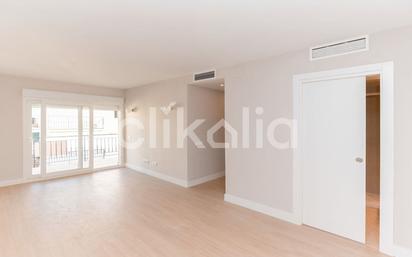 Bedroom of Flat for sale in Málaga Capital  with Air Conditioner, Terrace and Balcony