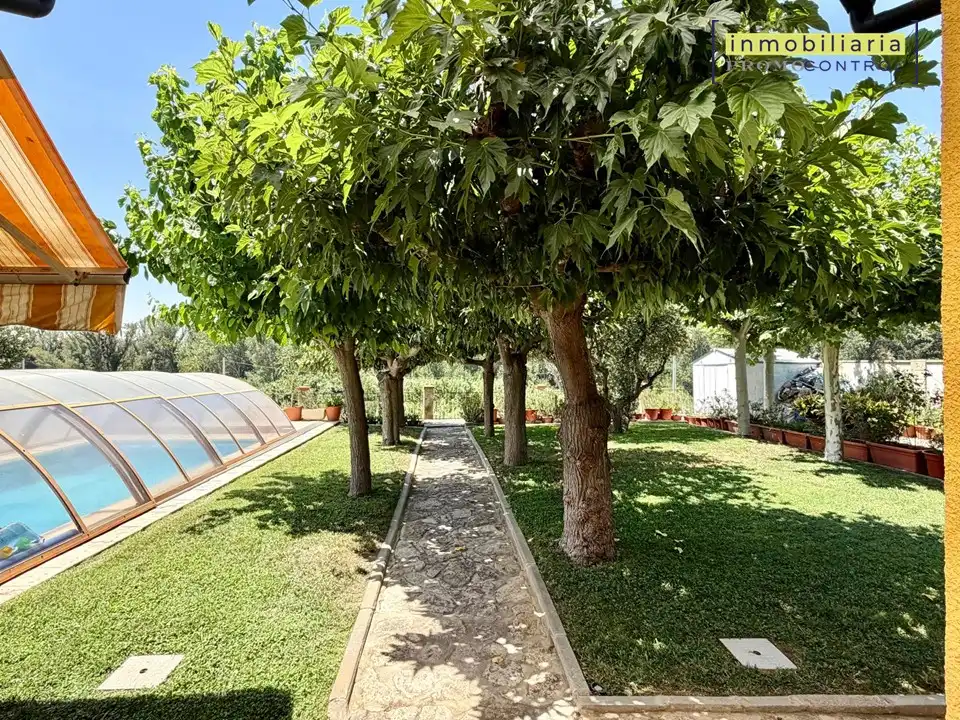 Jardí de Casa o xalet en venda en Zuera amb Aire condicionat, Calefacció i Jardí privat