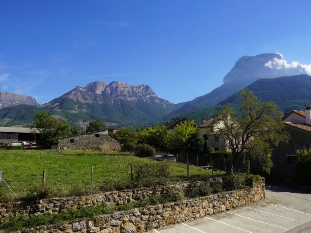 Vista exterior de Dúplex en venda en Laspuña, Huesca